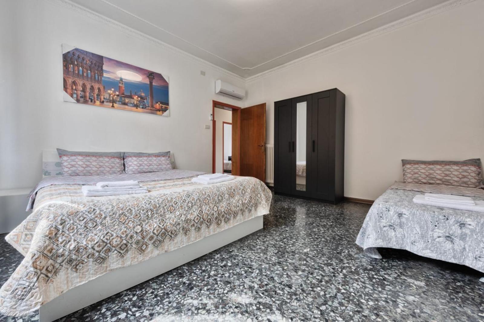 Cozy Best Apartment In City With Free Parking Marghera Exterior photo